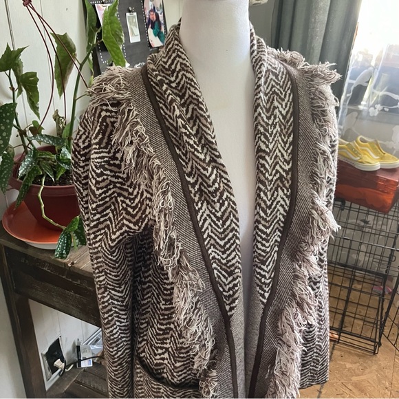 Nicole Miller Thick Cardigan with Pockets Size Medium Women’s - Picture 4 of 4